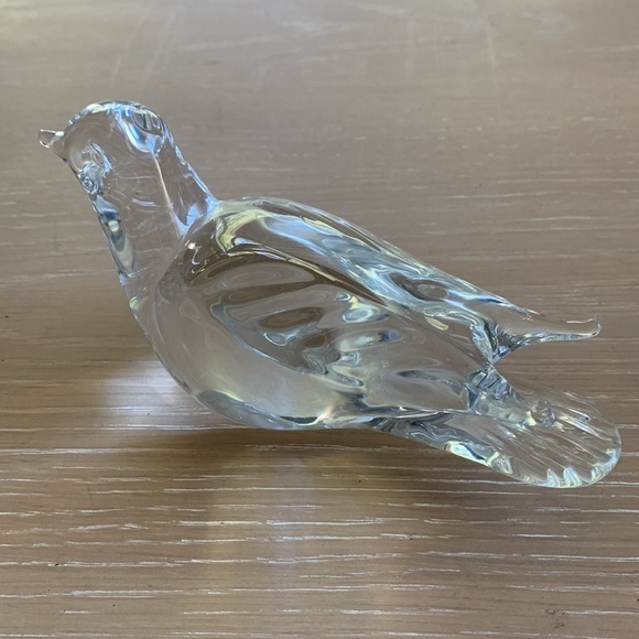 Swedish Crystal Art Glass Dove, no chips or scratches - quite beautiful! - Picture 4 of 6